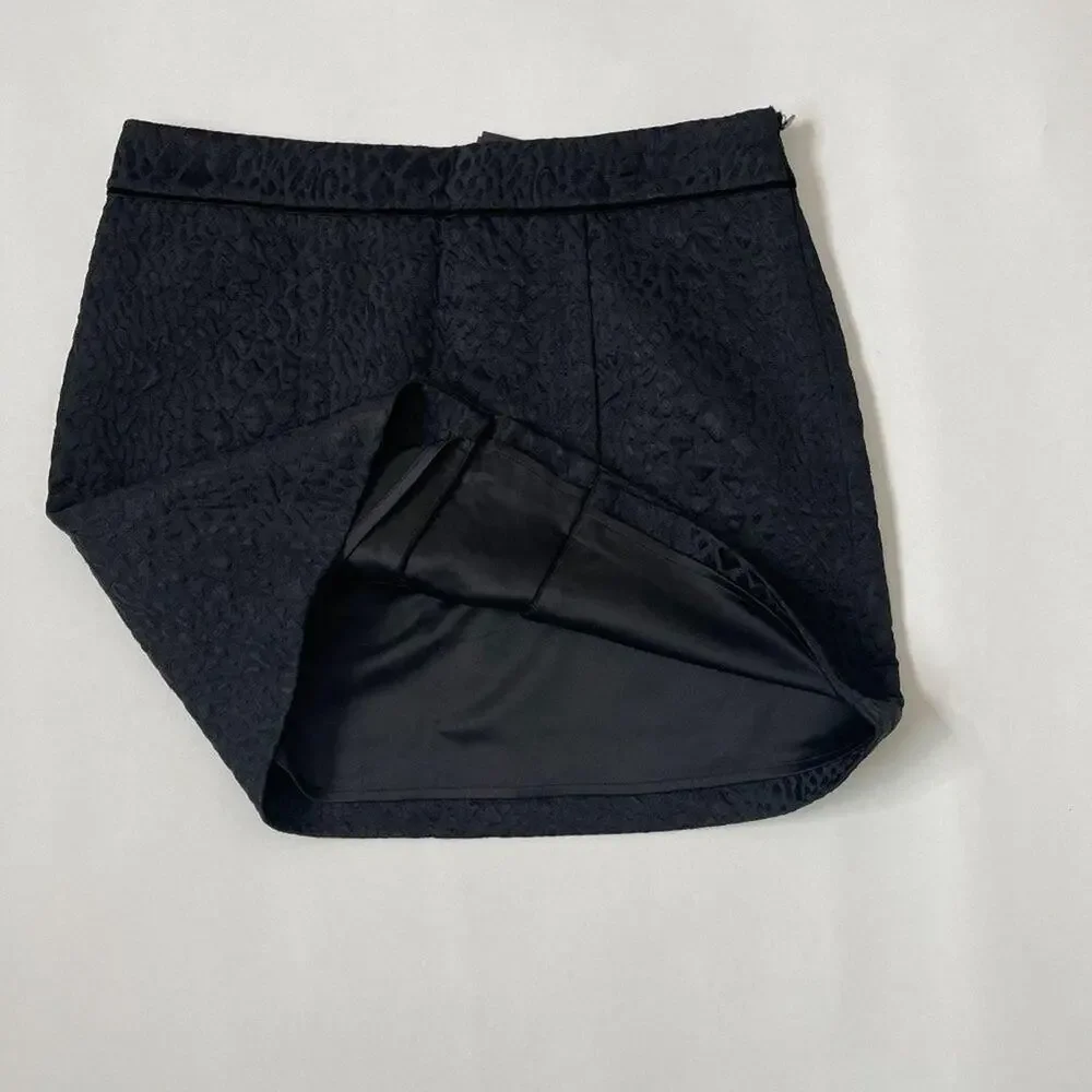 NWT BIRD By Juicy Couture  Black Skirt Sz 4